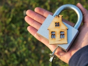Handling Unsolicited House Offers in Tampa, Florida